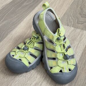 Keen Shoes Women 7.5 Newport H2 Sandals Chartreuse Water Hiking Camping